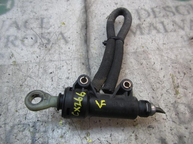 Recambio de bomba embrague para bmw x5 (e53) 3.0d referencia OEM IAM 21526773670  