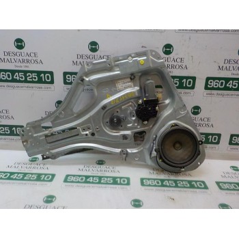 ELEVALUNAS DELANTERO IZQUIERDO 824011F010 