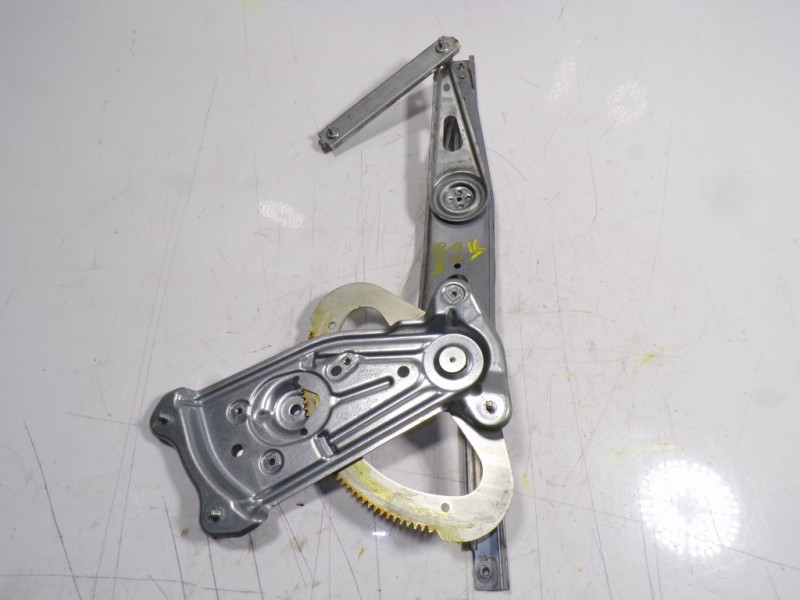 Recambio de elevalunas delantero derecho para renault scenic iii 1.5 dci diesel referencia OEM IAM 807205115R 966415102 