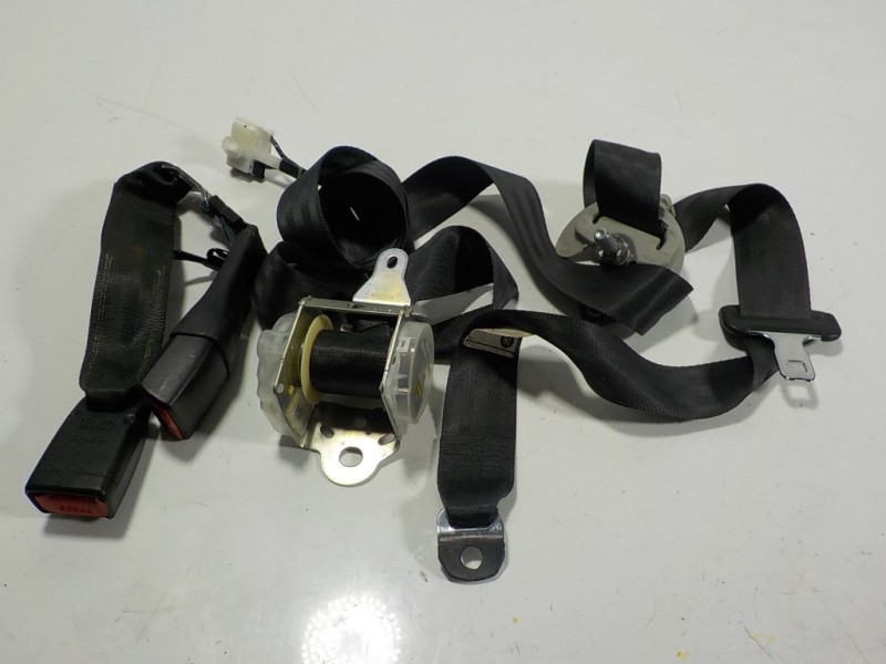 Recambio de cinturon seguridad trasero izquierdo para lexus ct 200h referencia OEM IAM 7337076010B1 006352 