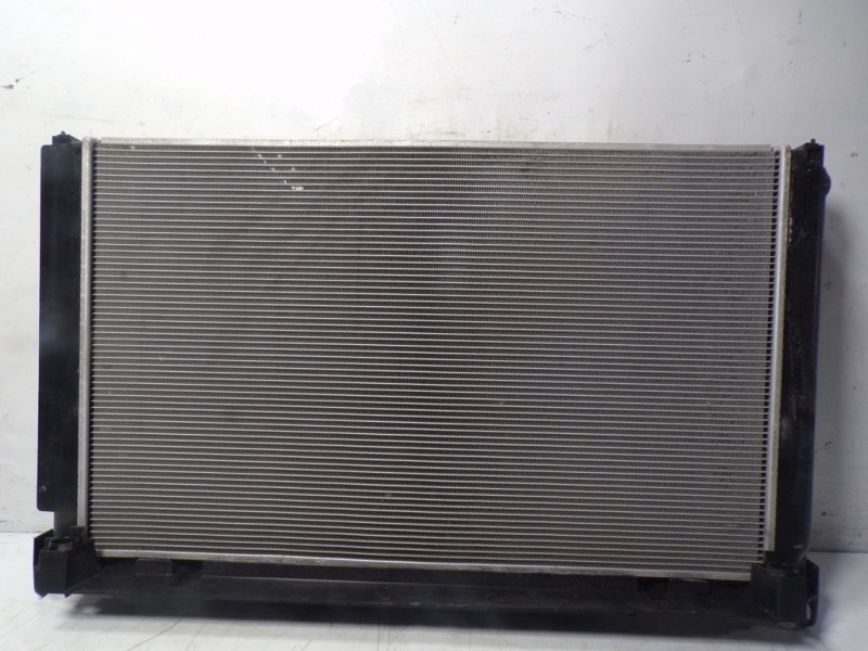 Recambio de radiador agua para toyota rav 4 advance hybrid referencia OEM IAM 1640036090 4221353980 