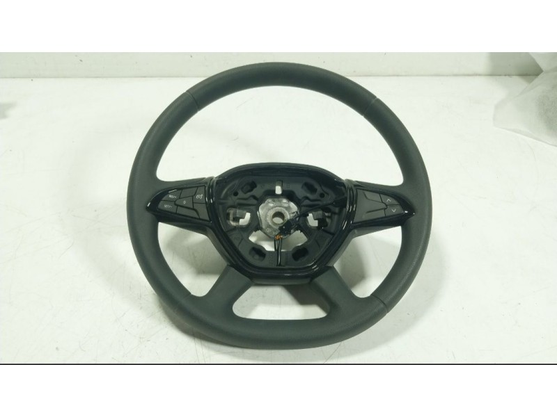 Recambio de volante para dacia sandero iii 1.0 tce 110 referencia OEM IAM 484002335R 484002335R 