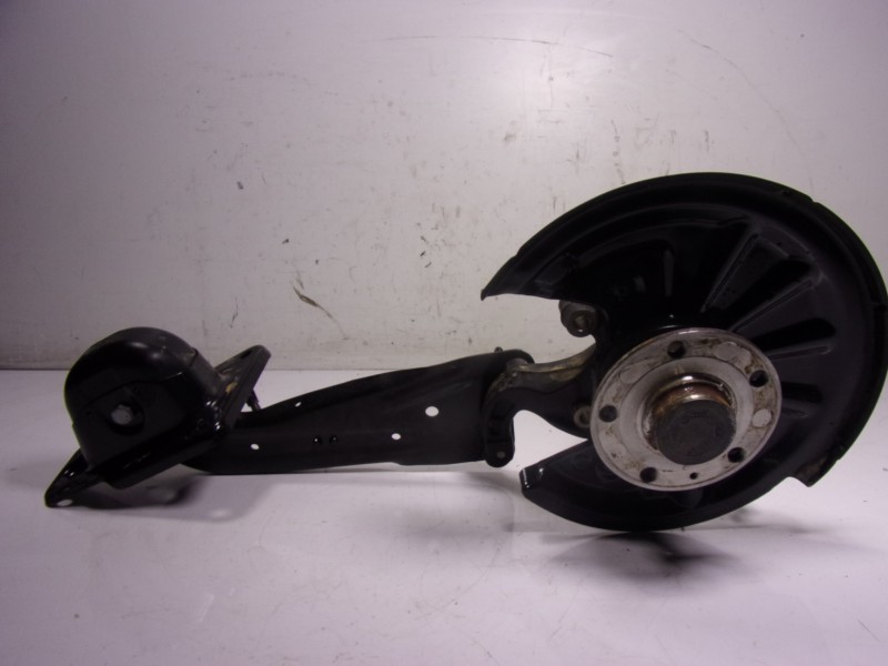 Recambio de mangueta trasera izquierda para cupra leon sportstourer (kl8) 1.4 tsi phev referencia OEM IAM 5WA505435F  5WA501611D