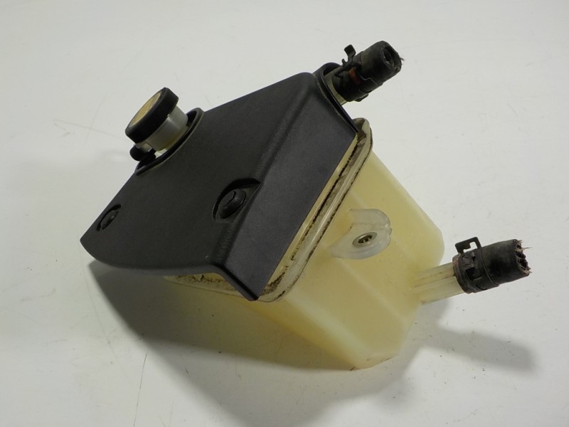 Recambio de deposito expansion para lexus ct 200h referencia OEM IAM 1648028080  