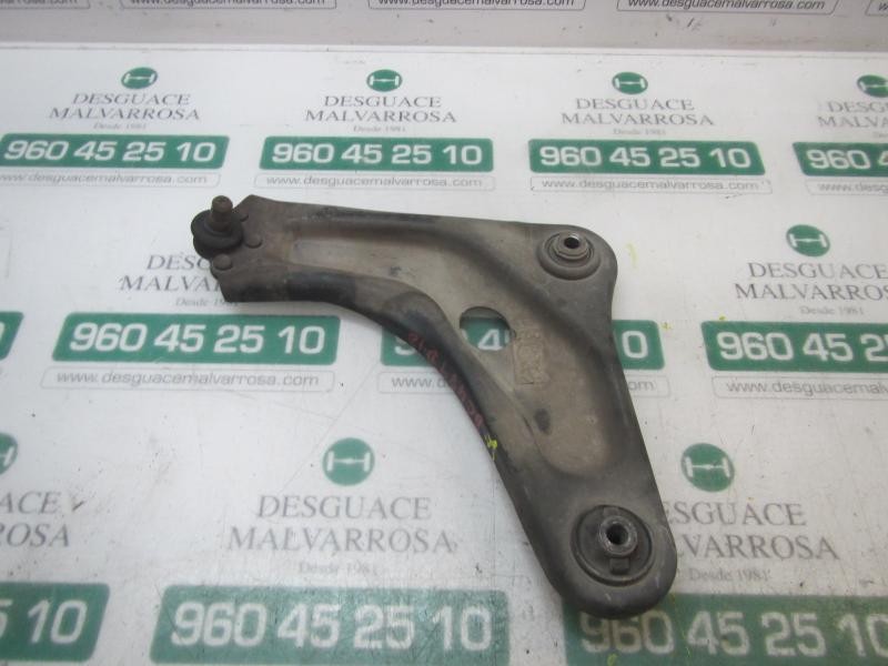 Recambio de brazo suspension inferior delantero izquierdo para peugeot 207 1.4 hdi referencia OEM IAM   