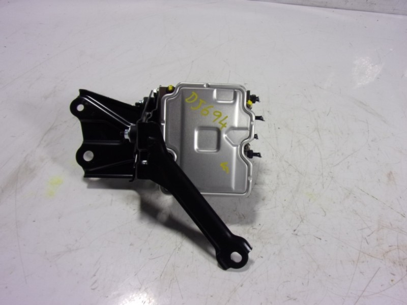 Recambio de abs para toyota yaris cross 1.5 vvti 16 v 55 kw referencia OEM IAM 440500DD00 0265790964 0265790964