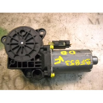 MOTOR ELEVALUNAS DELANTERO DERECHO 