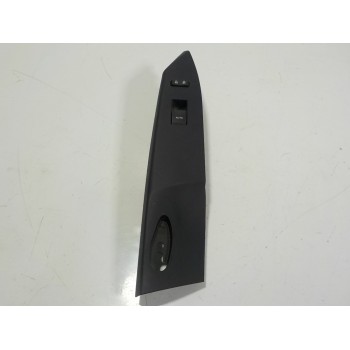 MANDO ELEVALUNAS DELANTERO DERECHO 8481033120 7423176010 7423176010