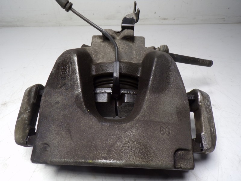 Recambio de pinza freno delantera izquierda para land rover discovery sport 2.0 td4 cat referencia OEM IAM LR061370  