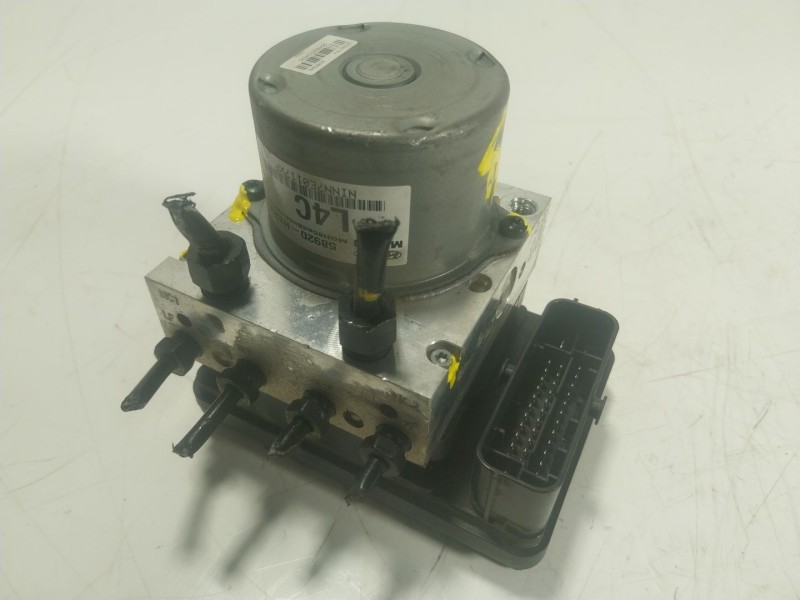 Recambio de abs para kia stonic (yb) 1.0 t-gdi referencia OEM IAM 58920H8250 58920H8250 