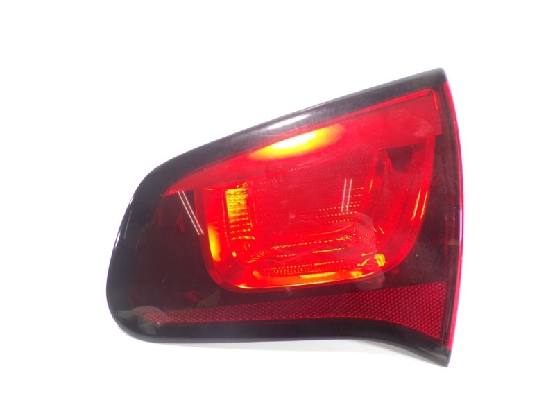 Recambio de piloto trasero derecho interior para citroën c3 1.4 16v referencia OEM IAM 6351JC 9685225480 