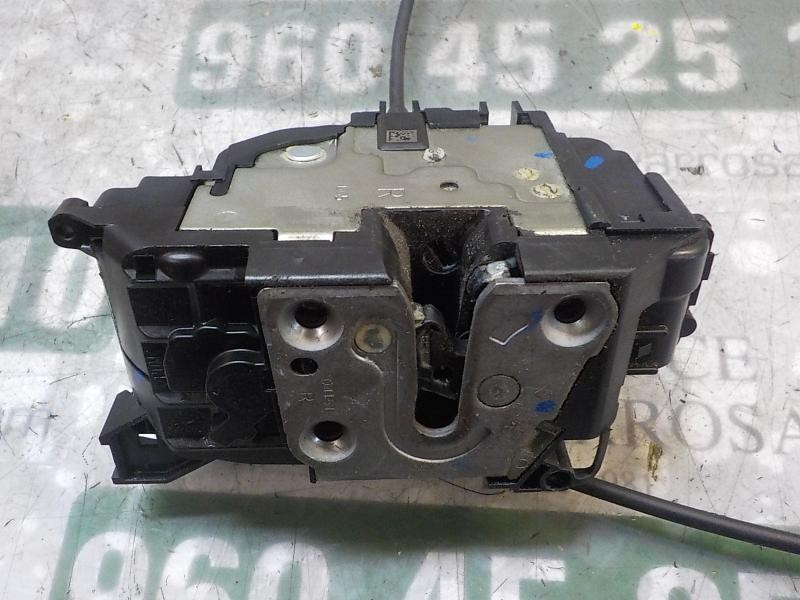 Recambio de cerradura puerta delantera derecha para renault megane iii berlina 5 p 1.2 16v referencia OEM IAM 805020001R  