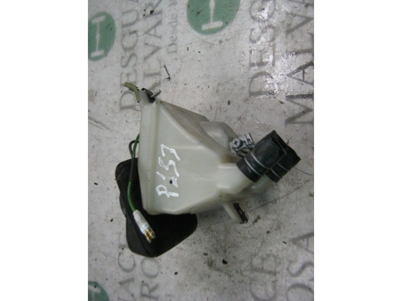 Recambio de deposito servo para nissan trade 100 referencia OEM IAM   