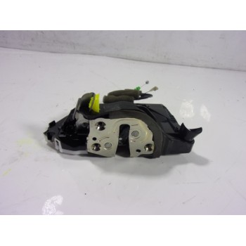 CERRADURA PUERTA DELANTERA IZQUIERDA 69040K0040 