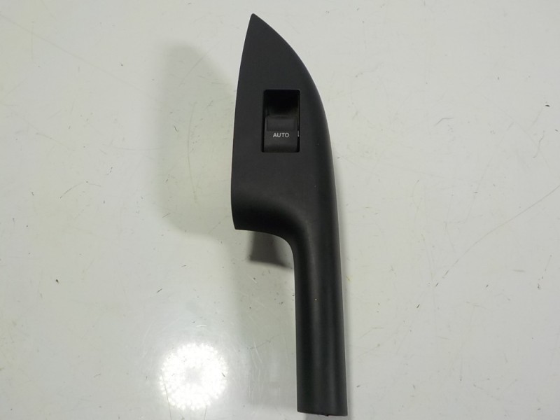 Recambio de mando elevalunas trasero izquierdo para lexus ct 200h referencia OEM IAM 8481033120 7427276010 