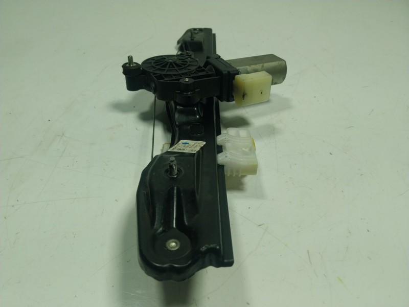 Recambio de elevalunas trasero derecho para bmw 3 (f30, f80) 320 d referencia OEM IAM 51357281888 73510650A 