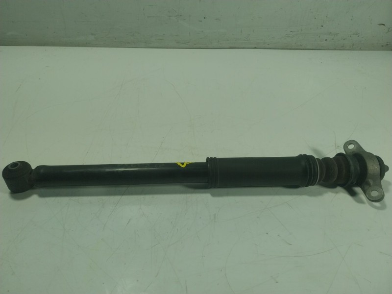 Recambio de amortiguador trasero derecho para kia stonic (yb) 1.0 t-gdi referencia OEM IAM 55310H8600 55300H8600 