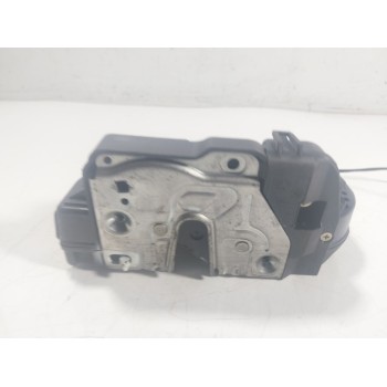 CERRADURA PUERTA TRASERA DERECHA A2197300235 