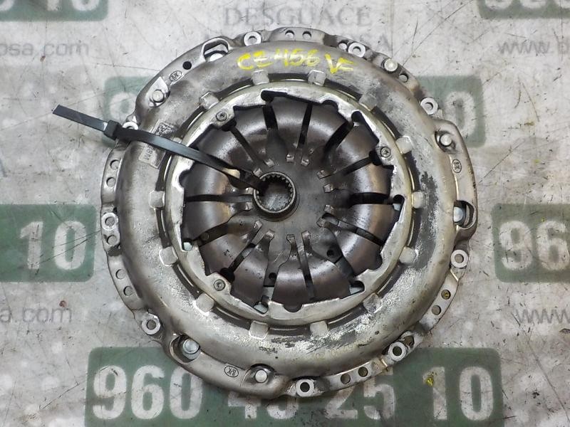 Recambio de kit embrague para renault megane iii berlina 5 p 1.2 16v referencia OEM IAM 302052098R  