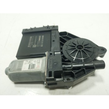 MOTOR ELEVALUNAS DELANTERO DERECHO 31349757 31674757 