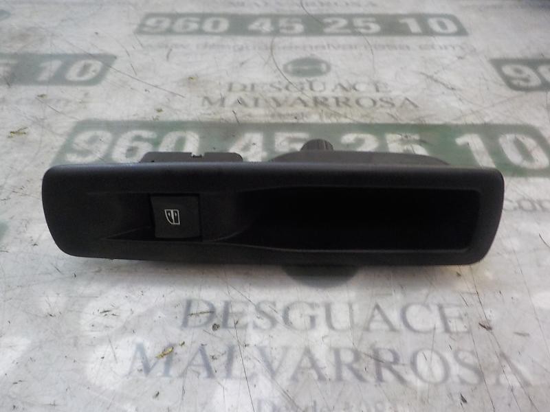 Recambio de mando elevalunas trasero izquierdo para renault megane iii berlina 5 p 1.2 16v referencia OEM IAM 254010003R  