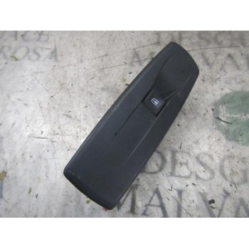 MANDO ELEVALUNAS DELANTERO DERECHO 809600750R 