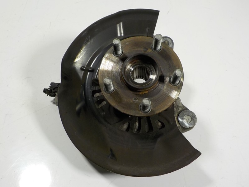 Recambio de mangueta delantera derecha para lexus ct 200h referencia OEM IAM 4320147030  