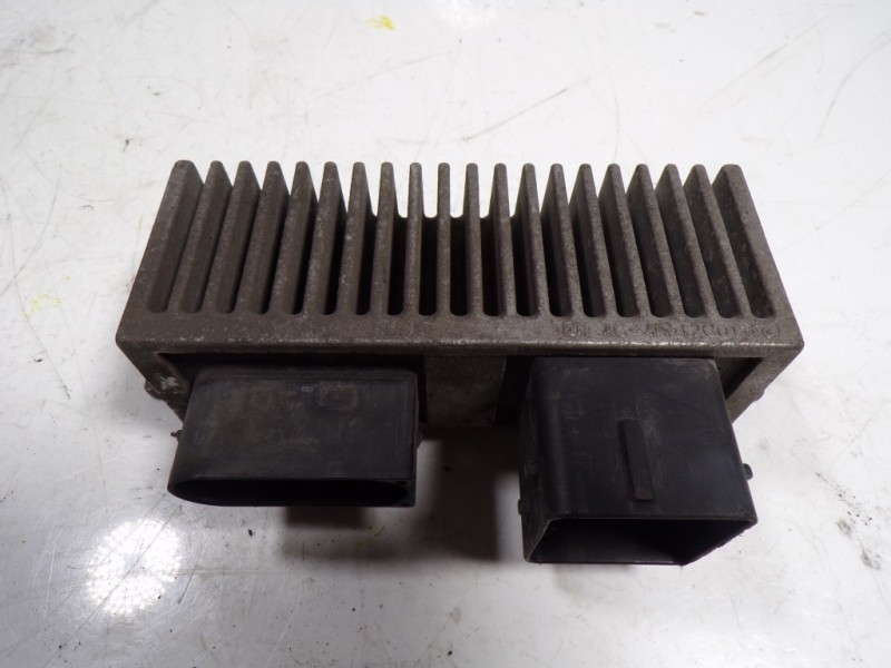Recambio de caja precalentamiento para renault scenic iii 1.5 dci diesel fap referencia OEM IAM 8200558438 8200558438A 