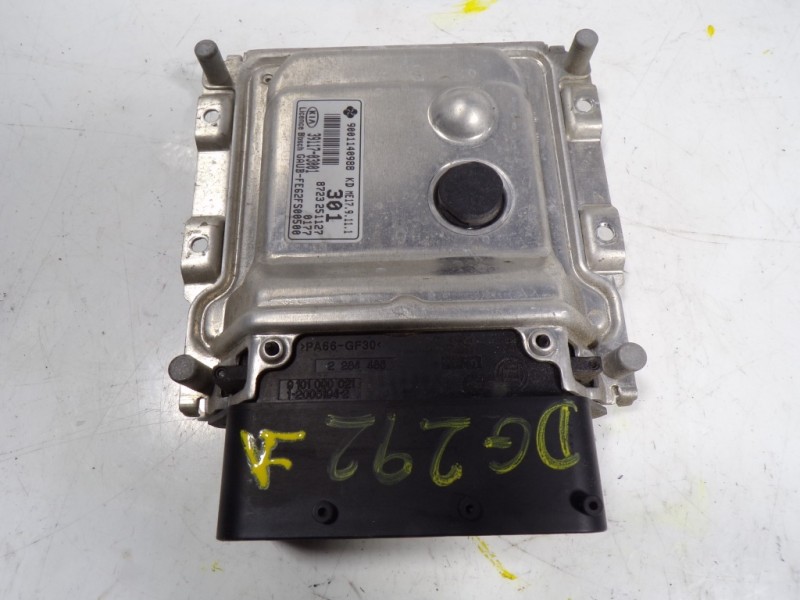 Recambio de centralita motor uce para kia rio 1.2 cat referencia OEM IAM 3911703001 3911703001 