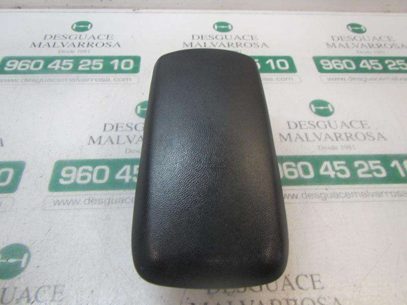 Recambio de apoyabrazos central para kia cee´´d sporty wagon active referencia OEM IAM 846601H0000W  