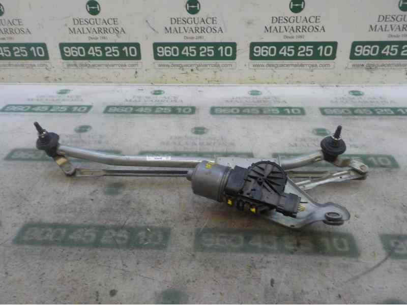 Recambio de motor limpia delantero para dacia duster ambiance 4x4 referencia OEM IAM 8200619512 8200619512 0390241544