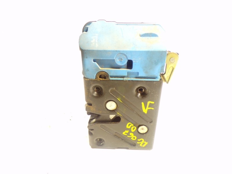 Recambio de cerradura puerta delantera derecha para volvo xc90 2.4 diesel cat referencia OEM IAM 30784977  