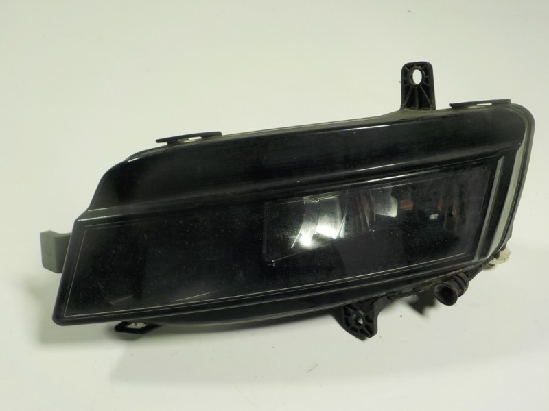 Recambio de faro antiniebla izquierdo para volkswagen golf vii lim. 1.6 tdi dpf referencia OEM IAM 5G0941661D 5G0941661D 