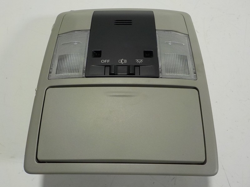 Recambio de piloto interior para lexus ct 200h referencia OEM IAM 8126076030B0 8A614033G 