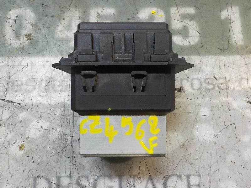 Recambio de resistencia calefaccion para renault megane iii berlina 5 p 1.2 16v referencia OEM IAM 7701209850 T1017845R T1017845