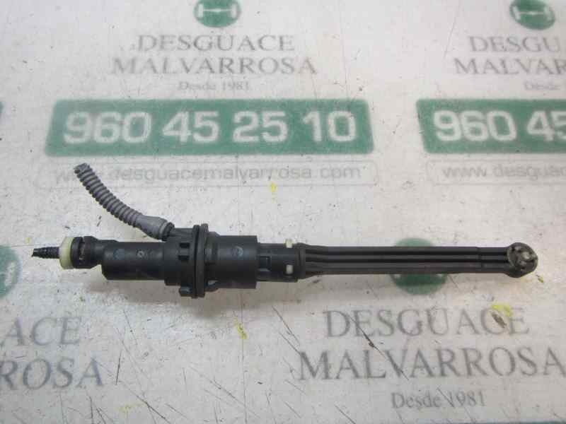 Recambio de bomba embrague para peugeot 208 1.4 hdi fap referencia OEM IAM 2182H3  