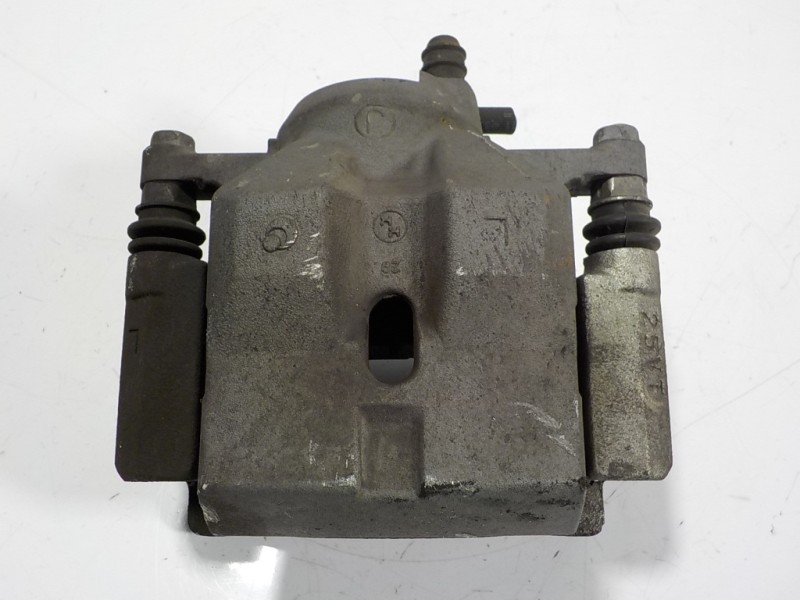 Recambio de pinza freno delantera izquierda para lexus ct 200h referencia OEM IAM 4775047060  