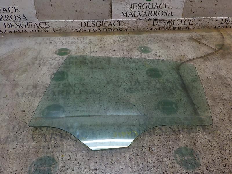 Recambio de cristal puerta trasero izquierdo para mercedes-benz clase c (w204) berlina 1.6 cat referencia OEM IAM A2047350110  