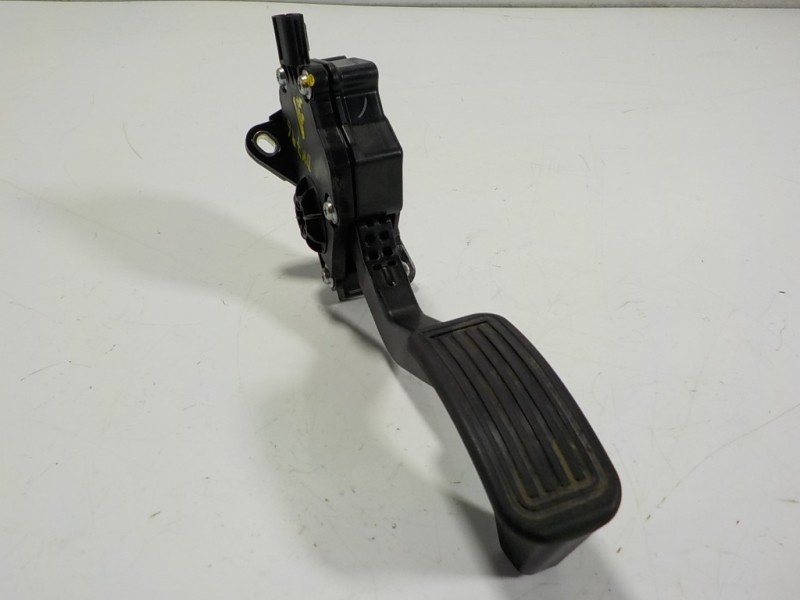 Recambio de potenciometro pedal para lexus ct 200h referencia OEM IAM 7811076021 7811076021 