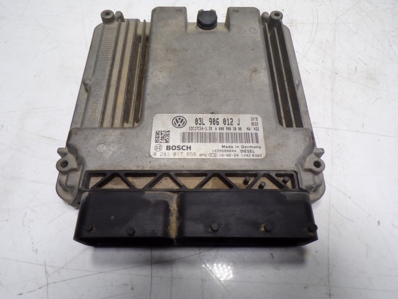 Recambio de centralita motor uce para volkswagen crafter caja cerrada 2.0 tdi referencia OEM IAM 03L906012J 03L906012J 028101765