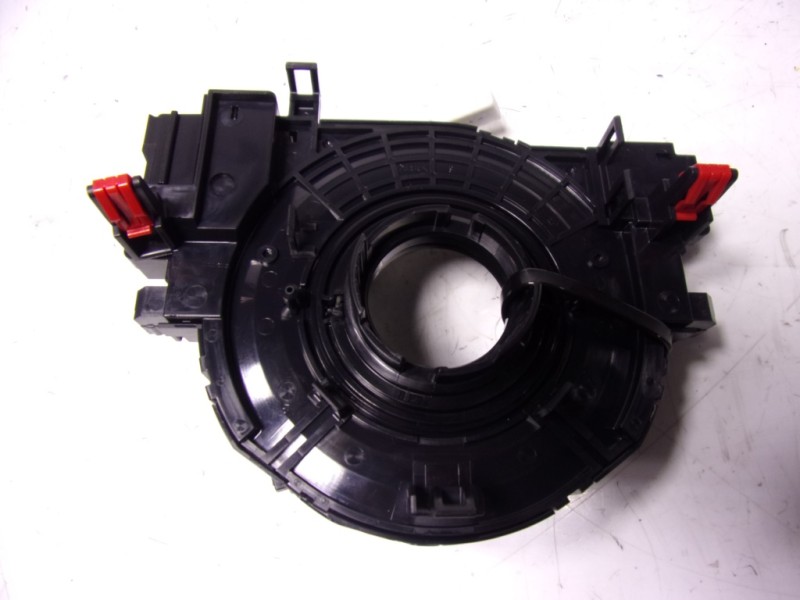 Recambio de anillo airbag para toyota yaris 1.5 vvti hev referencia OEM IAM 8430802080  