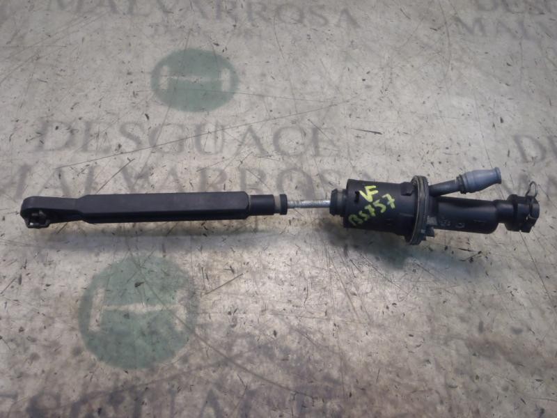 Recambio de bomba embrague para citroën c4 berlina collection referencia OEM IAM   