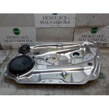 ELEVALUNAS DELANTERO DERECHO A2047200679 