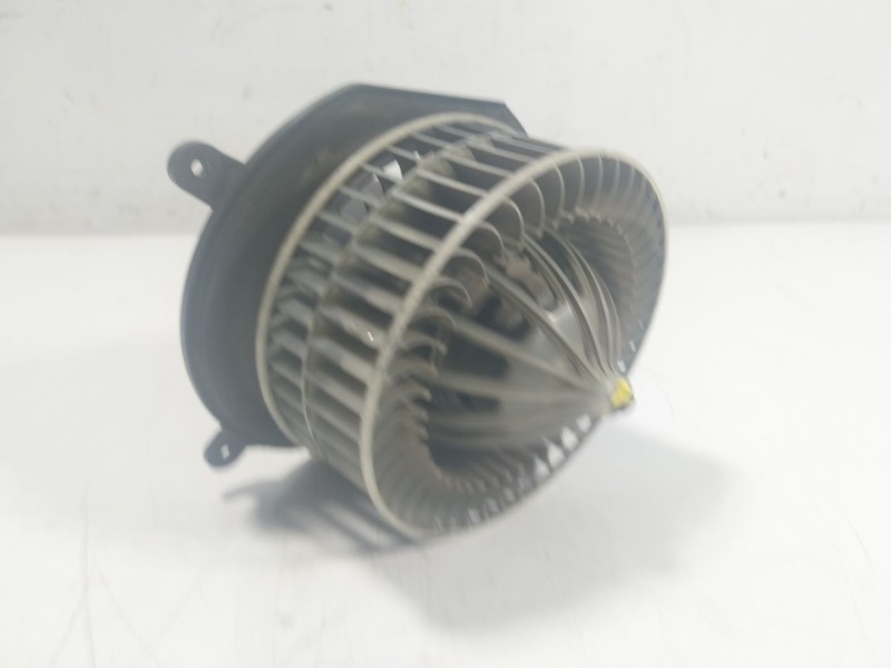 Recambio de motor calefaccion para mercedes-benz clase cls (w219) 3.0 cdi cat referencia OEM IAM A2118300908 A2308216351 