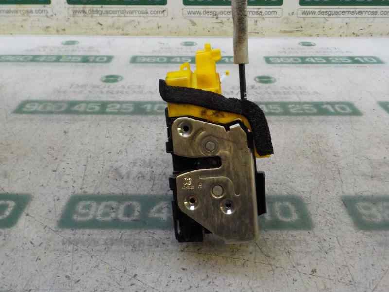 Recambio de cerradura puerta delantera derecha para kia cee´´d 1.4 cat referencia OEM IAM 81320A2110  