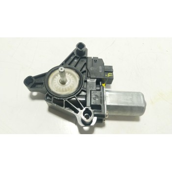 MOTOR ELEVALUNAS TRASERO DERECHO A2139060602 A2139060602 