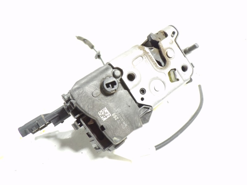 Recambio de cerradura puerta trasera derecha para peugeot 3008 1.6 hdi fap referencia OEM IAM 9138 Z9  