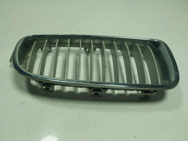 Recambio de rejilla para bmw 3 (f30, f80) 320 d referencia OEM IAM 51137263480 51137255412 