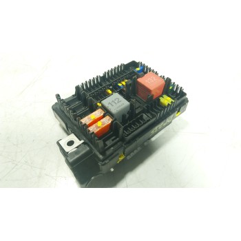 CAJA RELES / FUSIBLES A2239061502 A2239061502 