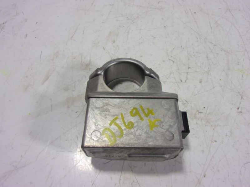 Recambio de antirrobo para toyota yaris cross 1.5 vvti 16 v 55 kw referencia OEM IAM 45020K0020 450200620 